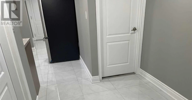 BSMT-64 Gainsborough Road, Hamilton, ON, L8E 1E1 - 15
