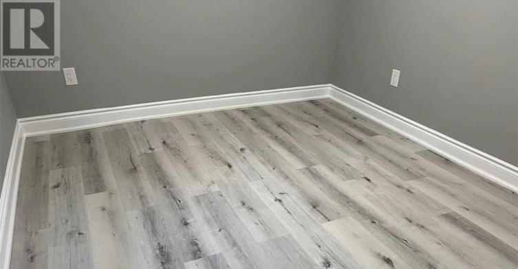 BSMT-64 Gainsborough Road, Hamilton, ON, L8E 1E1 - 21