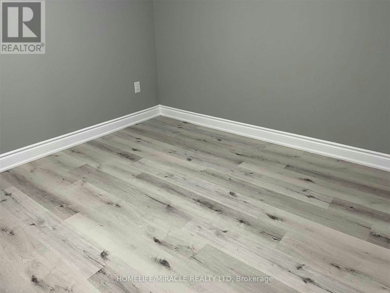 BSMT-64 Gainsborough Road, Hamilton, ON, L8E 1E1 - 16