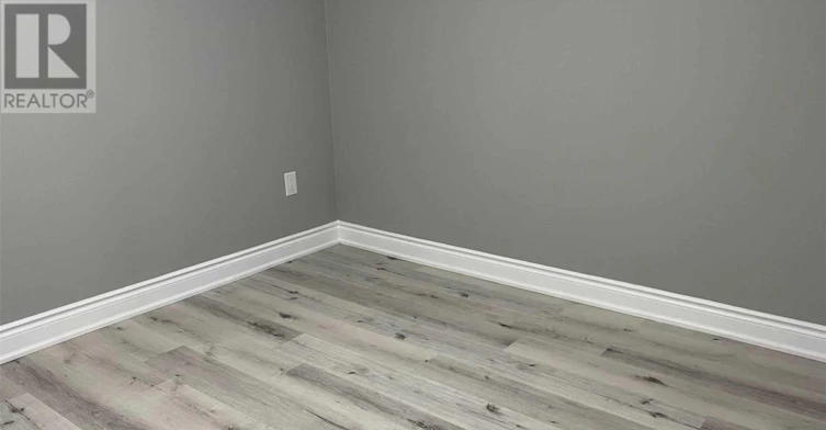 BSMT-64 Gainsborough Road, Hamilton, ON, L8E 1E1 - 16