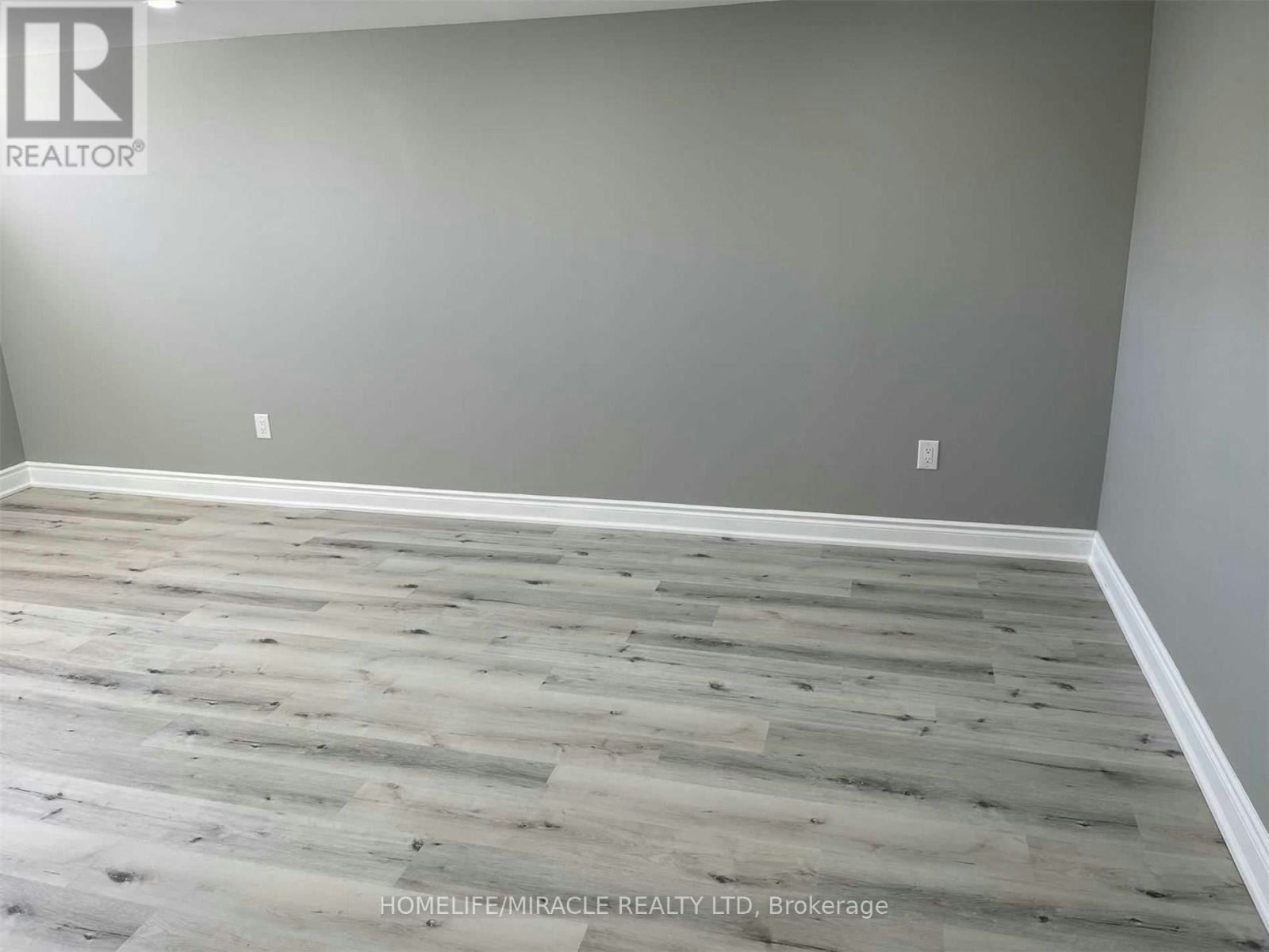 BSMT-64 Gainsborough Road, Hamilton, ON, L8E 1E1 - 13
