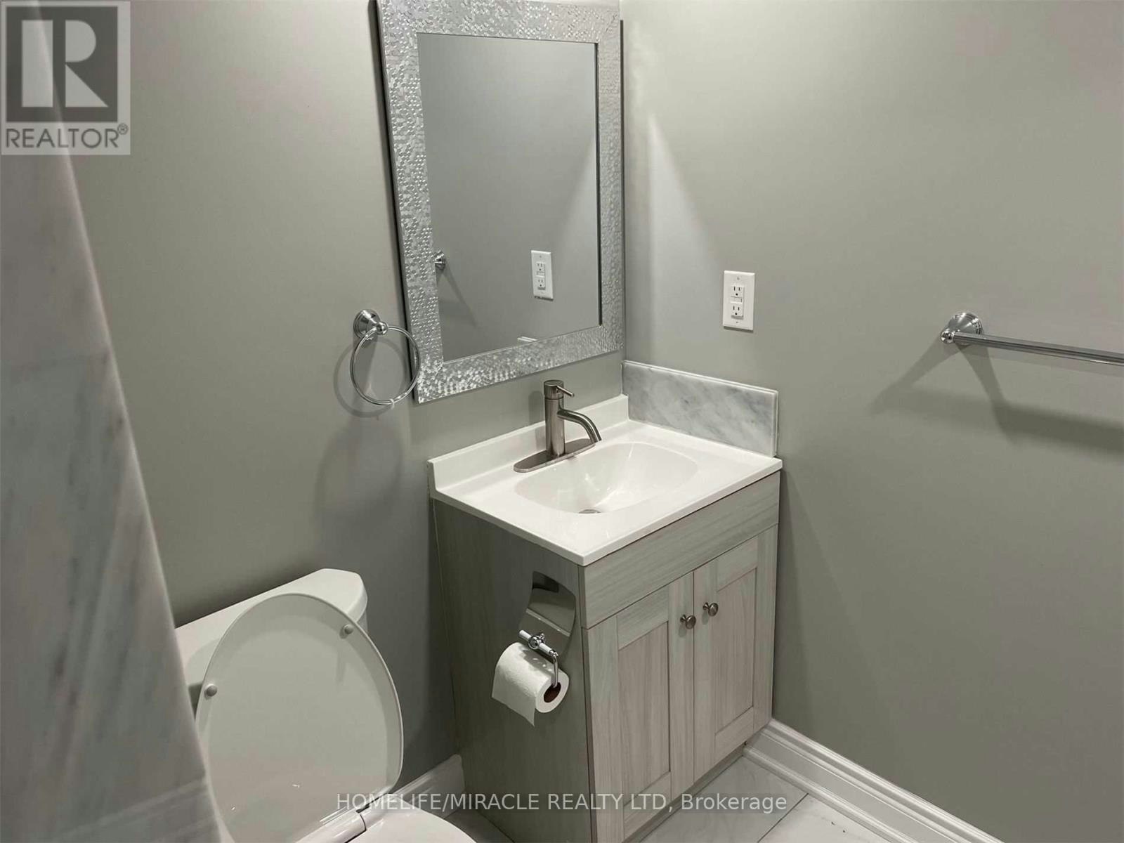 BSMT-64 Gainsborough Road, Hamilton, ON, L8E 1E1 - 22