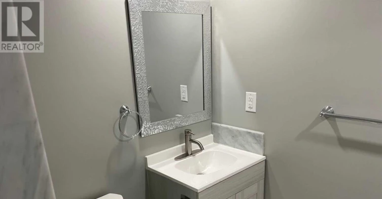 BSMT-64 Gainsborough Road, Hamilton, ON, L8E 1E1 - 22