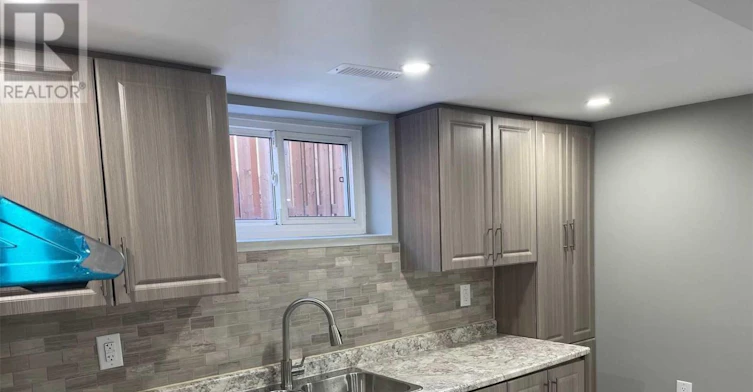 BSMT-64 Gainsborough Road, Hamilton, ON, L8E 1E1 - 9