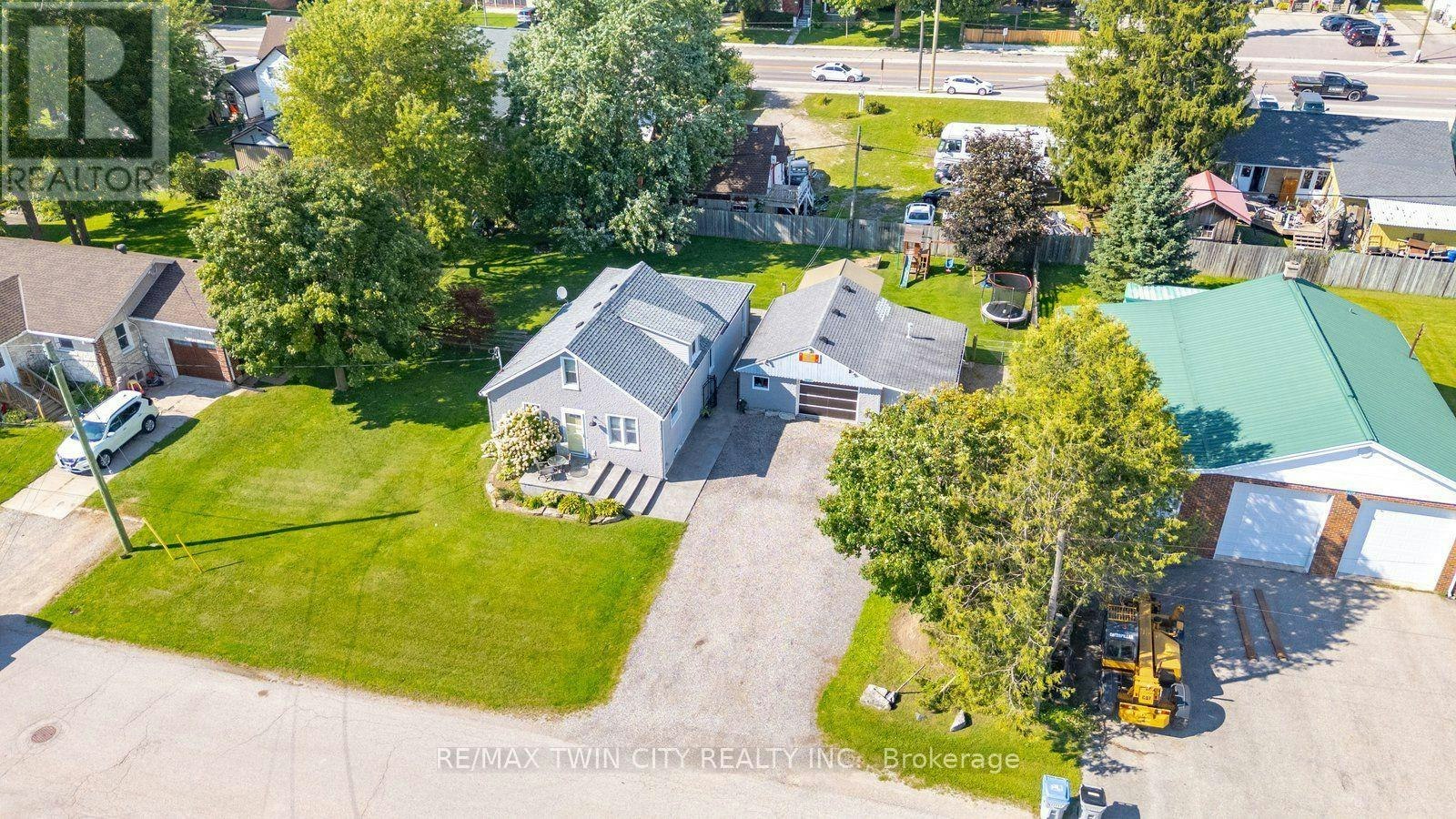 2214 William Shakespeare Street, Perth East, ON, N0B 2P0