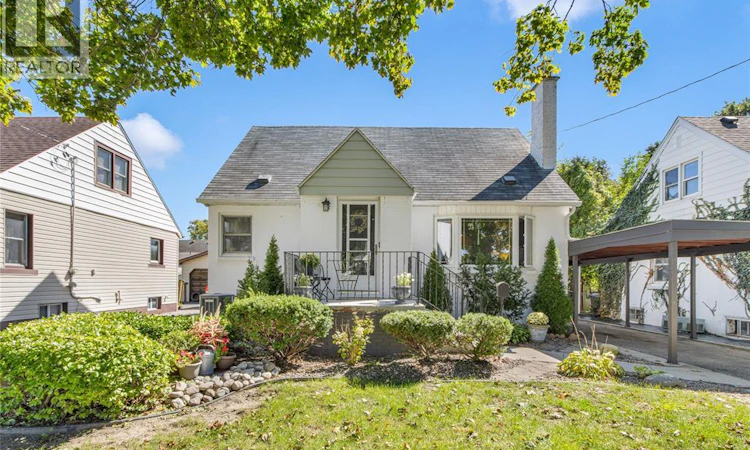 32 Kerr Avenue