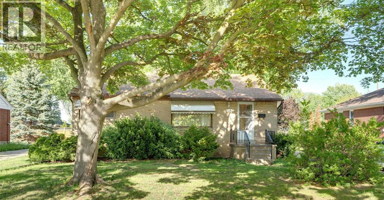 3256 Dominion Boulevard, Windsor, ON, N9E 2N5 - 3