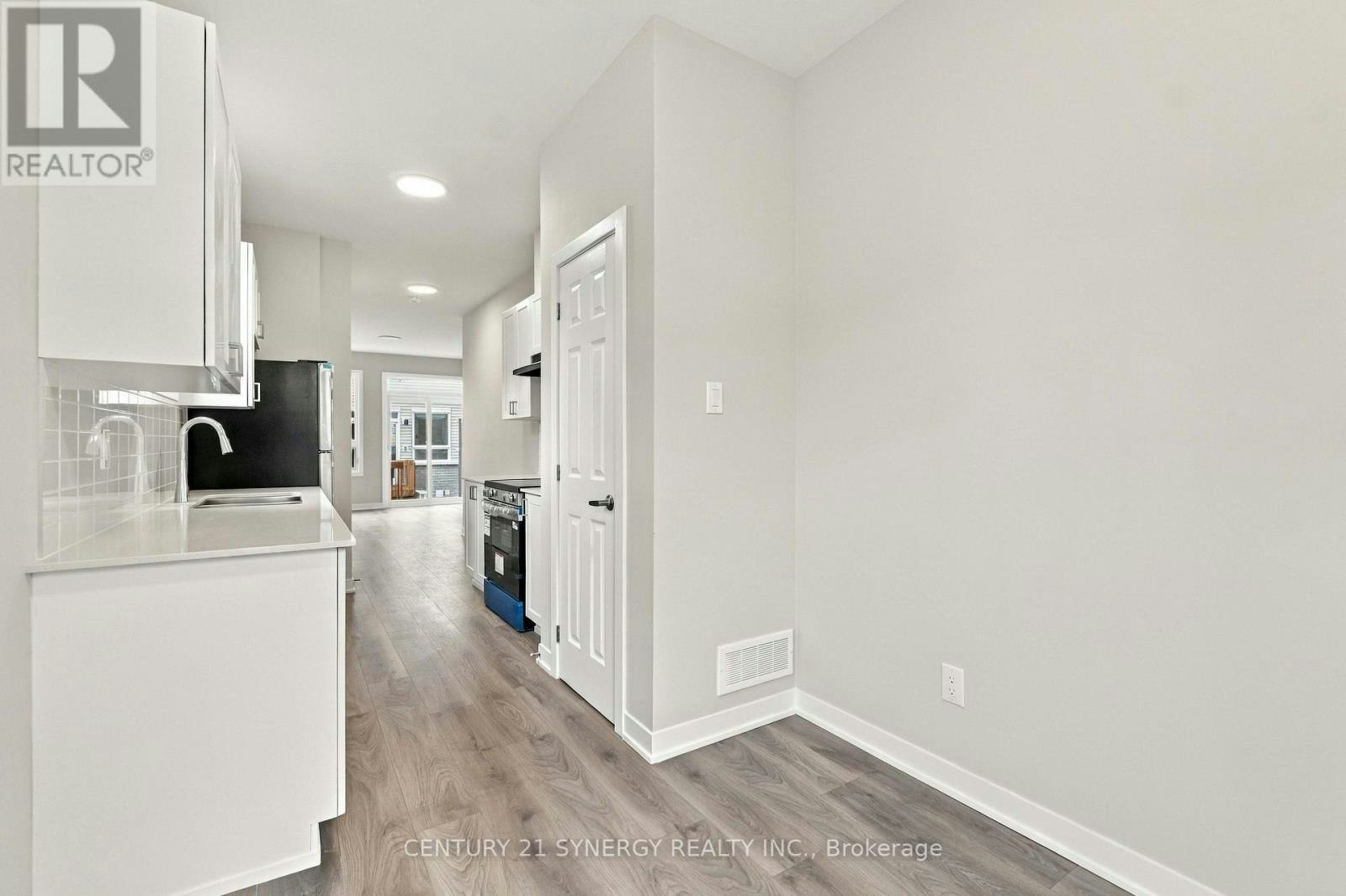 828 Utopie Private, Ottawa, ON, K1W 0M5 - 16