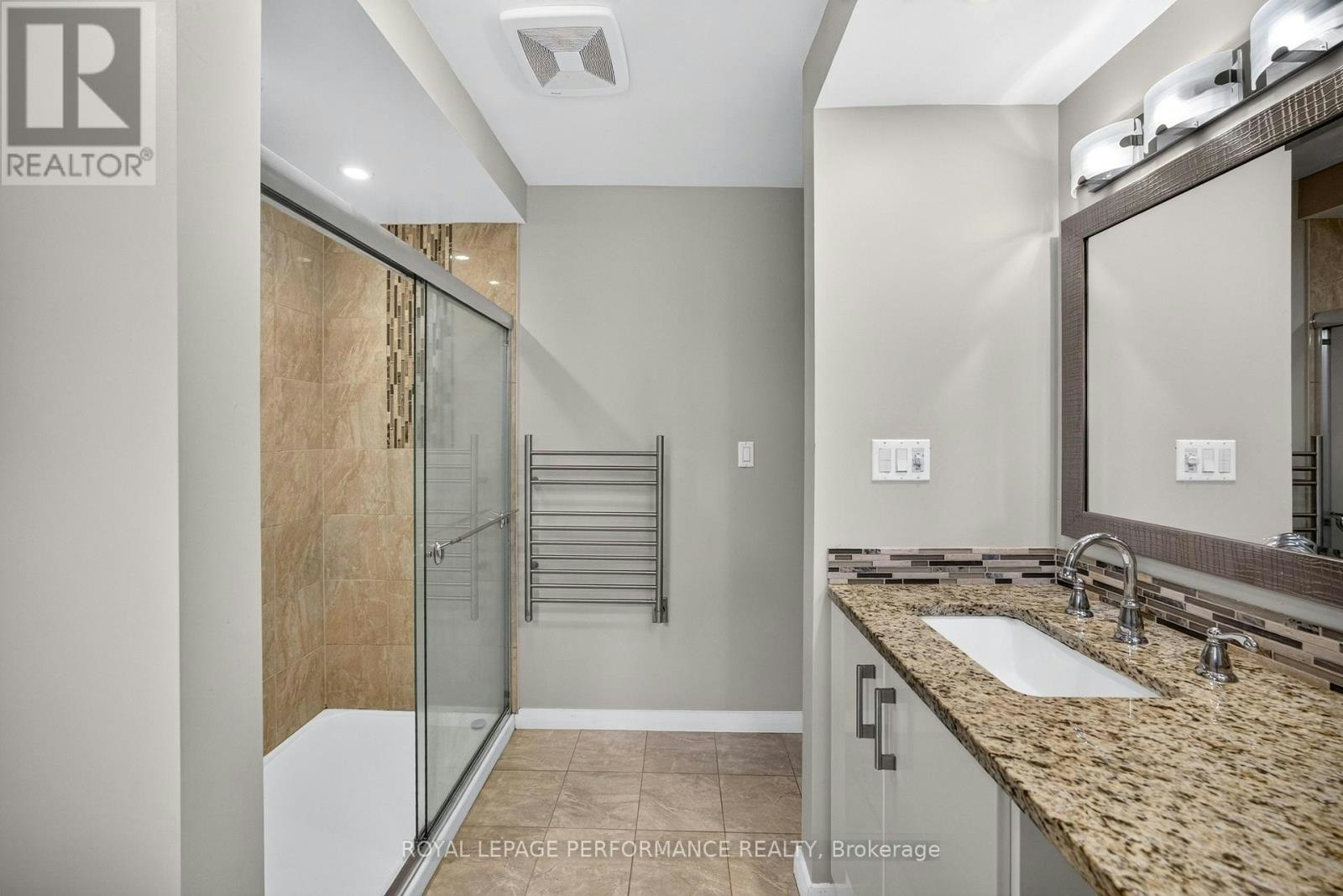 28 Burnbank Street, Ottawa, ON, K2G 0H4 - 16