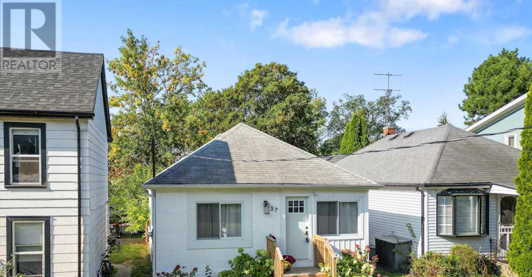 37 Lock Street, St. Catharines, ON, L2N 5B8 - 5