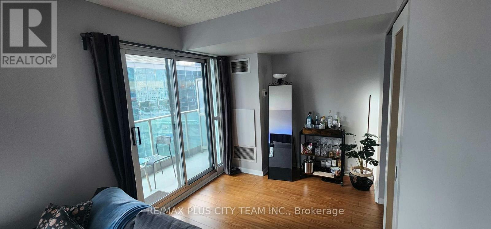 1314-18 Yonge Street, Toronto, ON, M5E 1R4 - 3