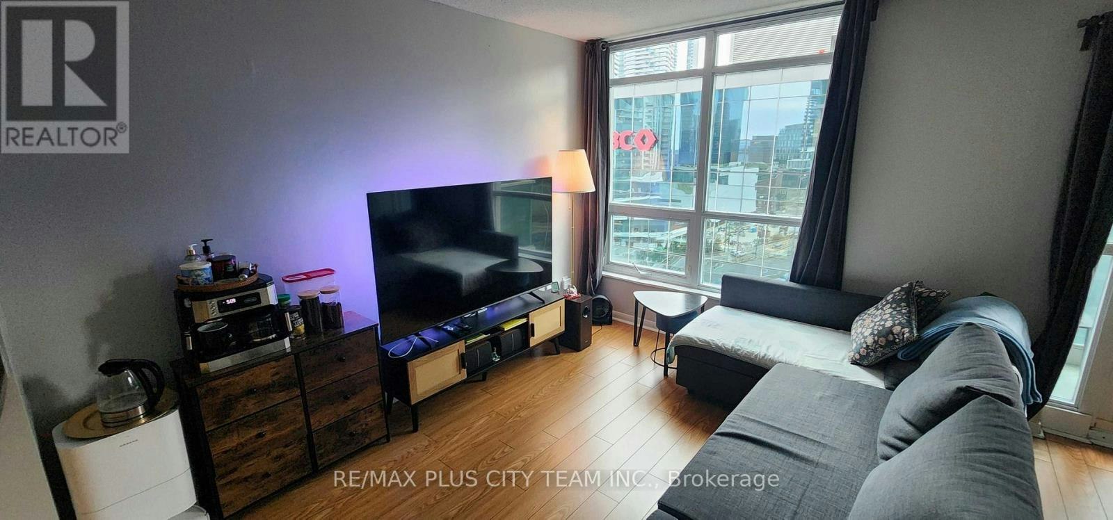 1314-18 Yonge Street, Toronto, ON, M5E 1R4 - 2