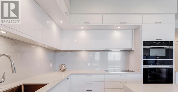 1810-30 Inn ON The Park Drive, Toronto, ON, M3C 0P7 - 13