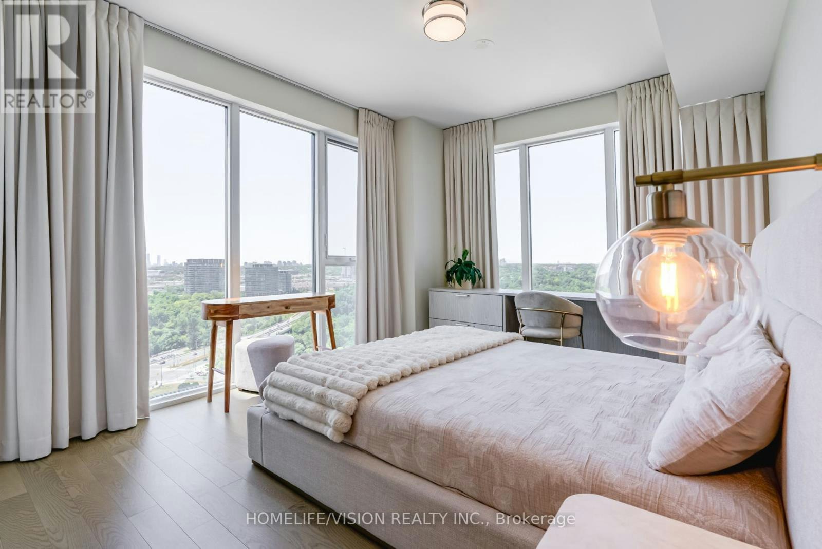 1810-30 Inn ON The Park Drive, Toronto, ON, M3C 0P7 - 22