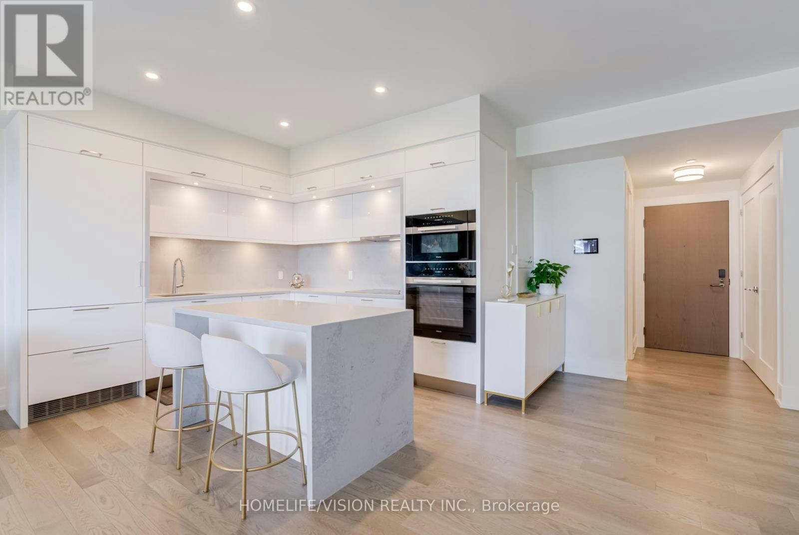 1810-30 Inn ON The Park Drive, Toronto, ON, M3C 0P7 - 11
