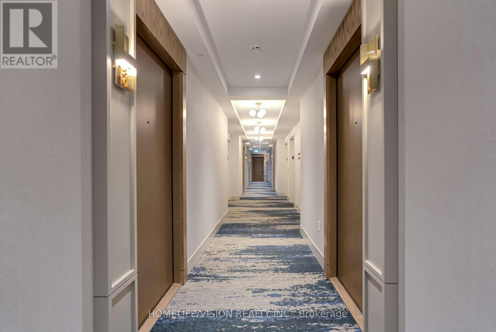 1810-30 Inn ON The Park Drive, Toronto, ON, M3C 0P7 - 6