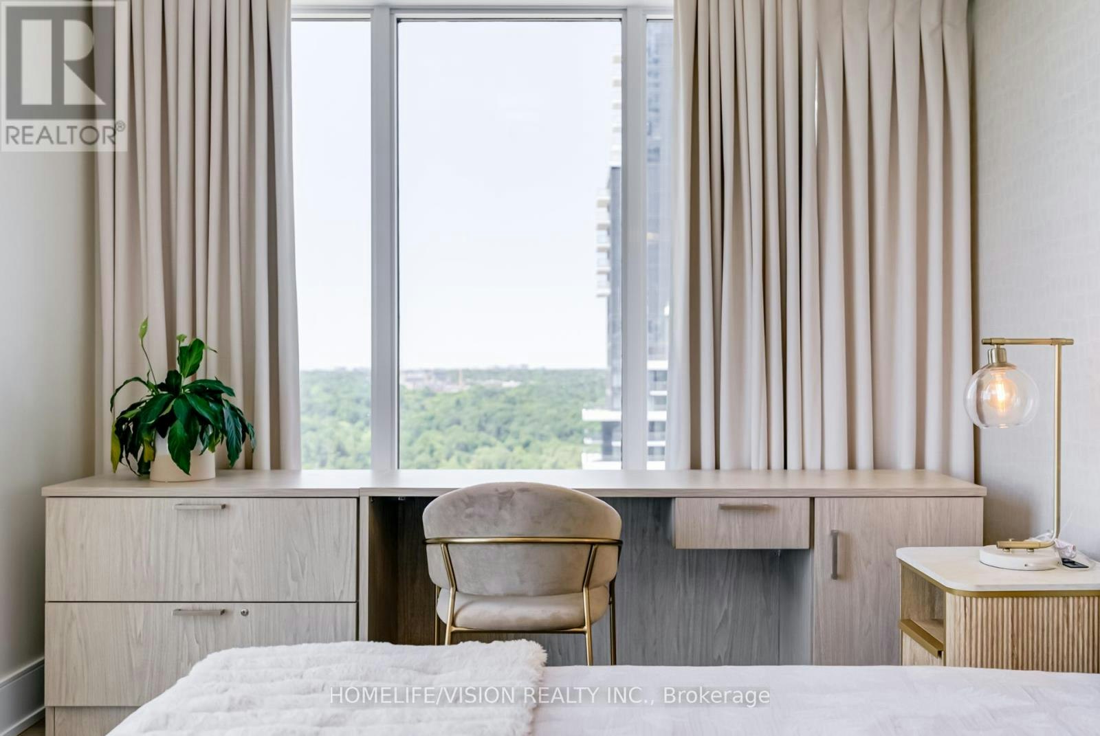 1810-30 Inn ON The Park Drive, Toronto, ON, M3C 0P7 - 26