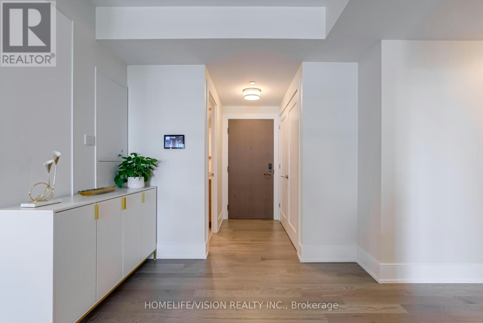 1810-30 Inn ON The Park Drive, Toronto, ON, M3C 0P7 - 7