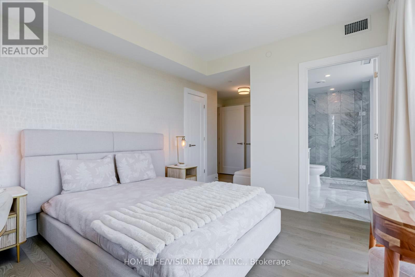 1810-30 Inn ON The Park Drive, Toronto, ON, M3C 0P7 - 24