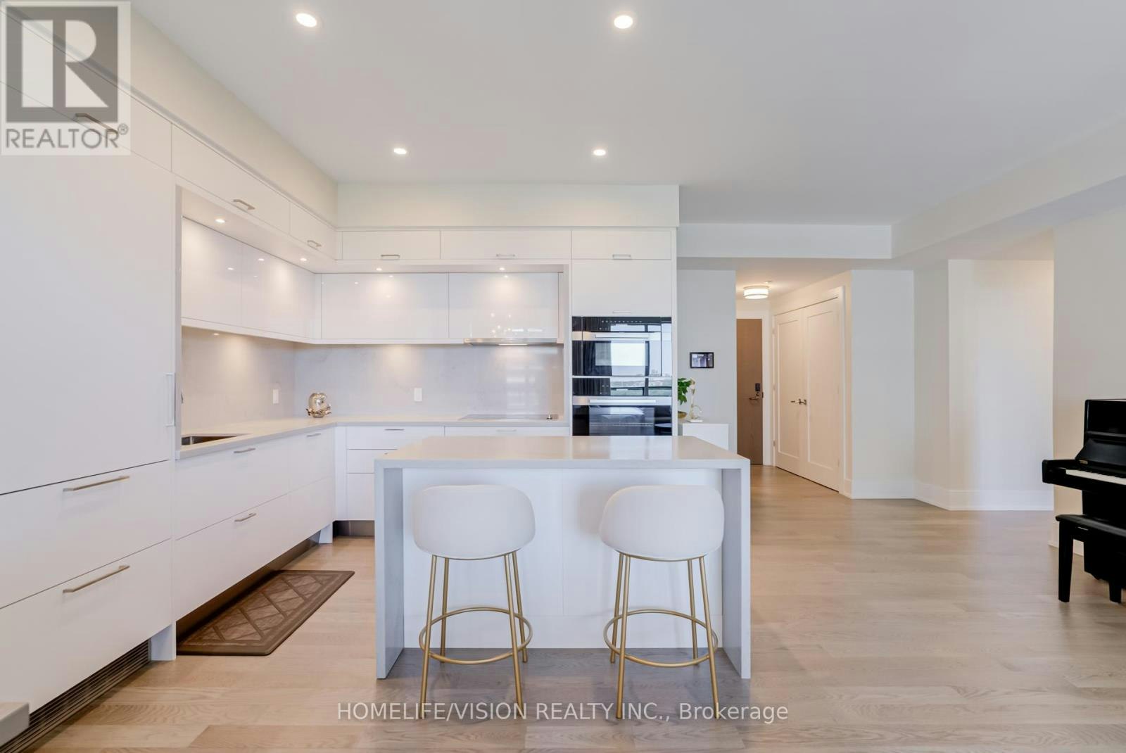 1810-30 Inn ON The Park Drive, Toronto, ON, M3C 0P7 - 12