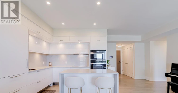 1810-30 Inn ON The Park Drive, Toronto, ON, M3C 0P7 - 12