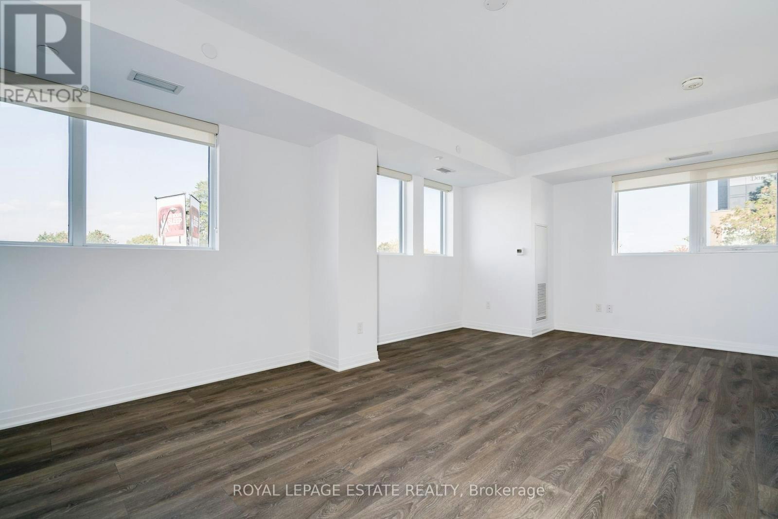 304-2301 Danforth Avenue, Toronto, ON, M4C 0A7 - 7