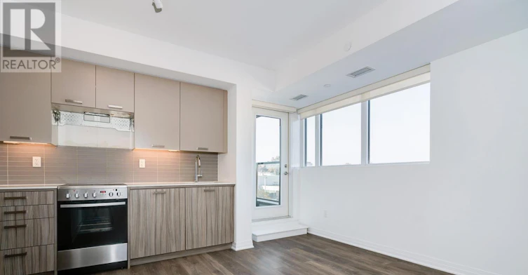 304-2301 Danforth Avenue, Toronto, ON, M4C 0A7 - 2