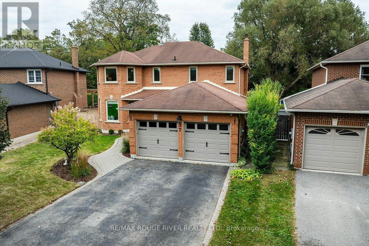 37 Wyndfield Crescent, Whitby, ON, L1N 8L3