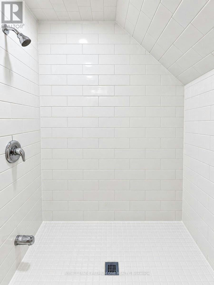 UPPER-10496 Islington Avenue, Vaughan, ON, L0J 1C0 - 16