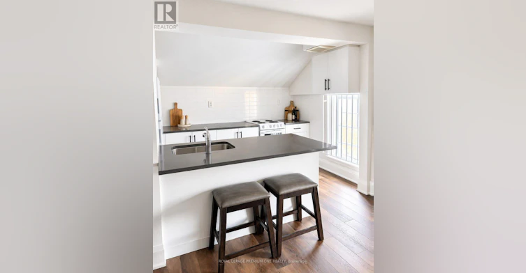 UPPER-10496 Islington Avenue, Vaughan, ON, L0J 1C0 - 10