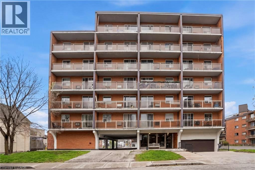 303-30 Summit Avenue, Hamilton, ON, L8V 2R8