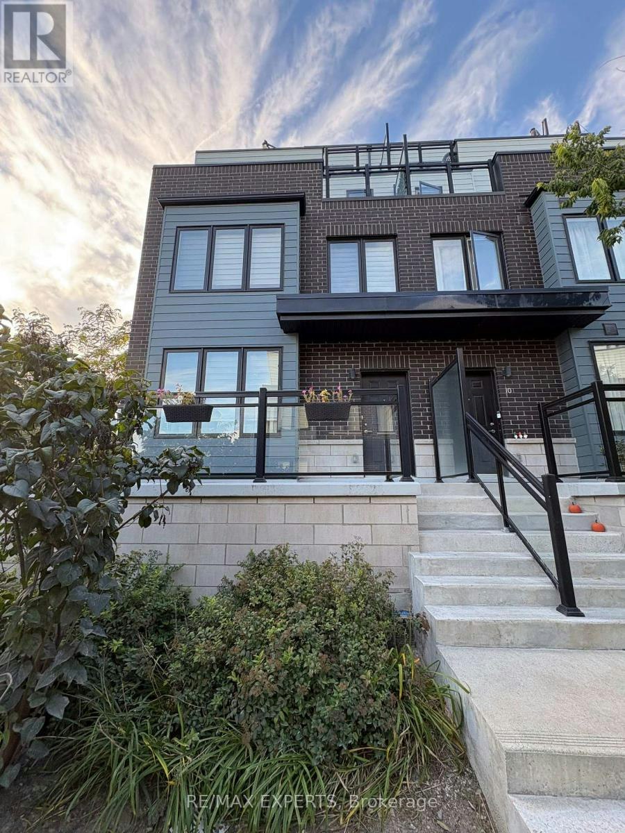 9-1155 Stroud Lane, Mississauga, ON, L5J 0B3