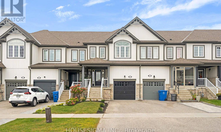 825 Cook Crescent