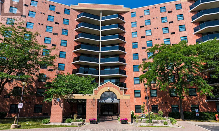 905-9 Bonheur Court