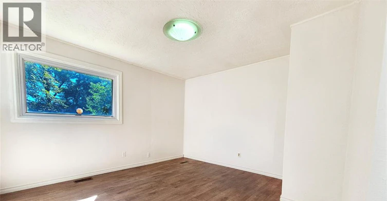 6711 Riverside Drive, Windsor, ON, N8S 1C1 - 11