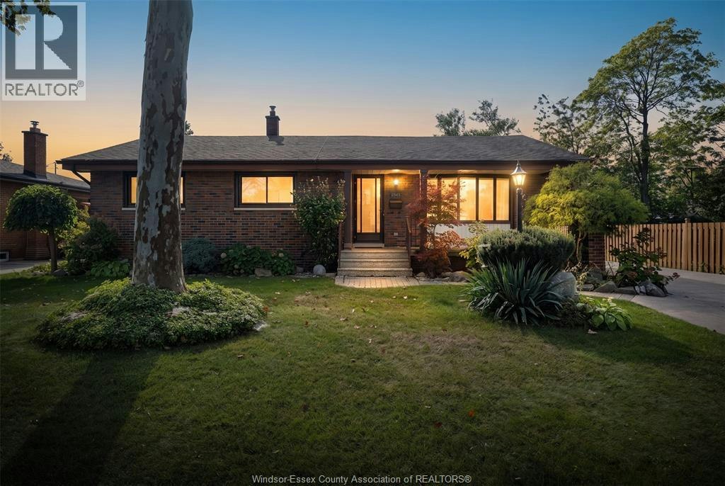 2545 St. Patricks's Avenue, Windsor, ON, N9E 3G5
