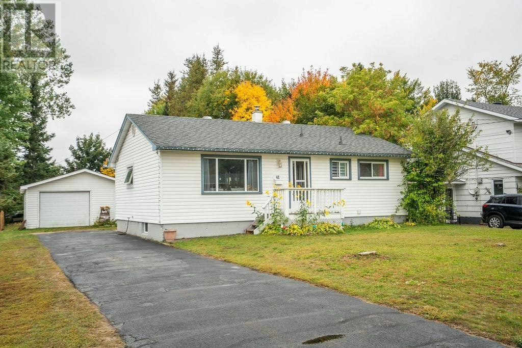 41 Centre Street, Sault Ste. Marie, ON, P6A 4P5