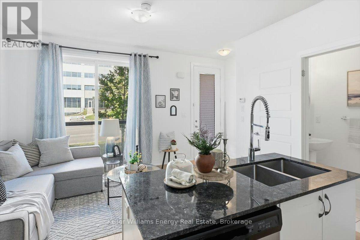 65-721 Lawrence Avenue W, Toronto, ON, M6A 0C6 - 6