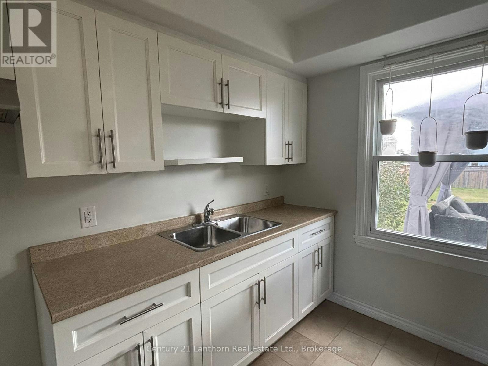 5 Diverbelt Drive, Prince Edward County, ON, K0K 2T0 - 9