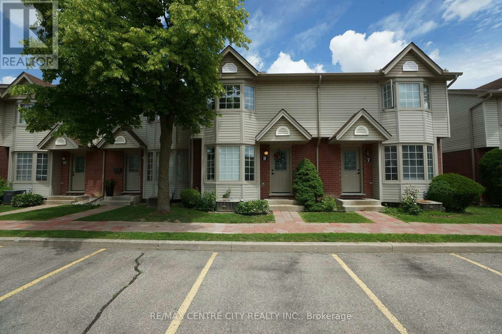 8-50 Chapman Court, London, ON, N6G 5E1