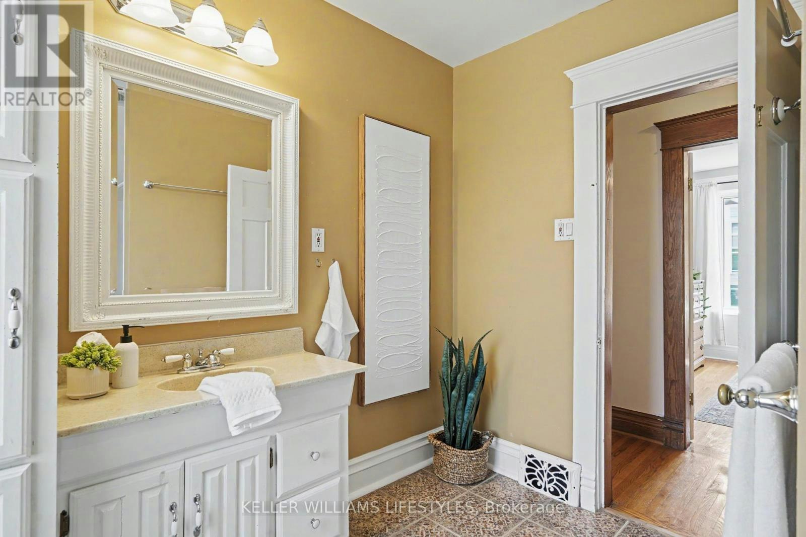 31 Gerrard Street, London, ON, N6C 4C6 - 26