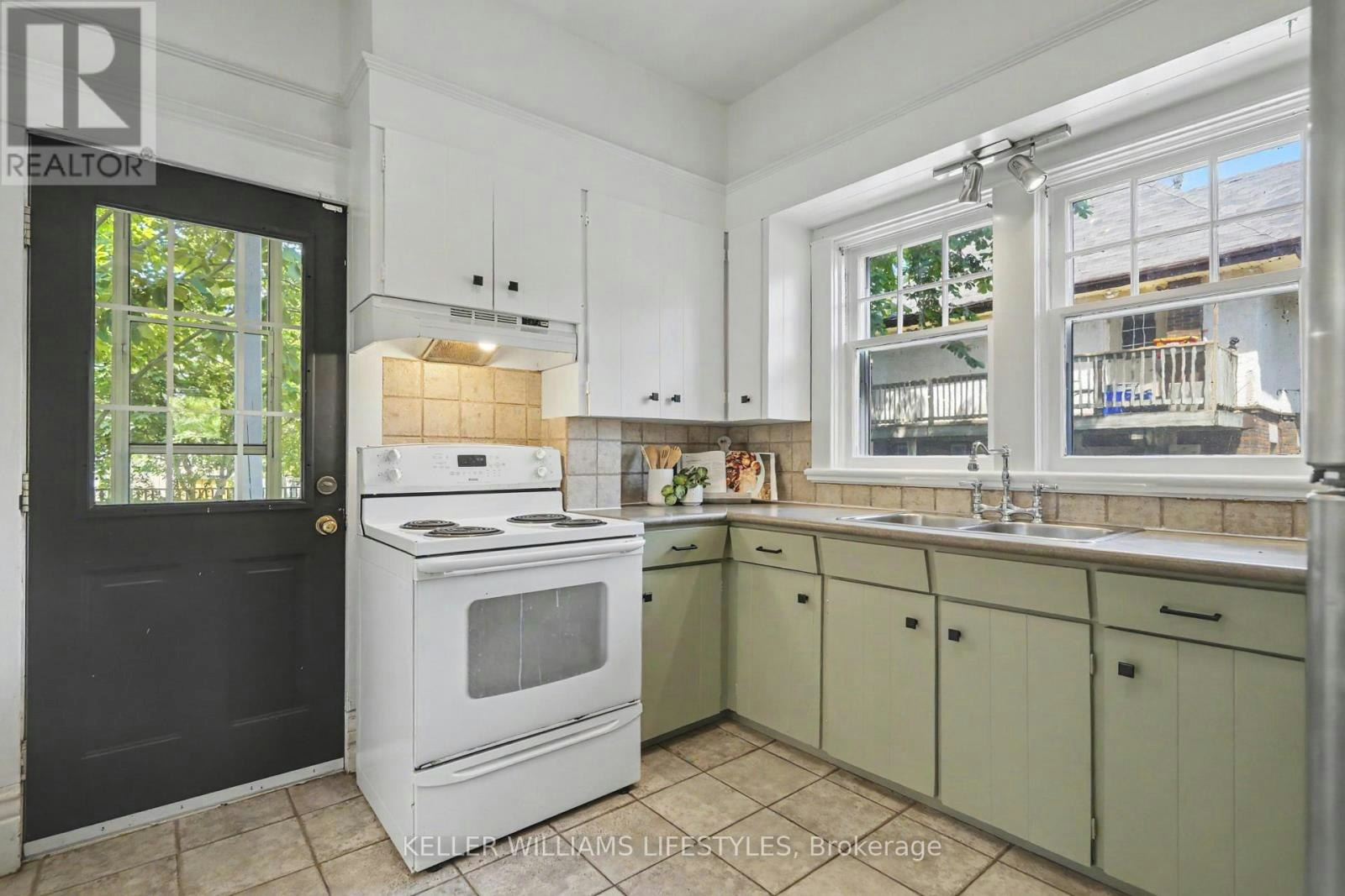 31 Gerrard Street, London, ON, N6C 4C6 - 15