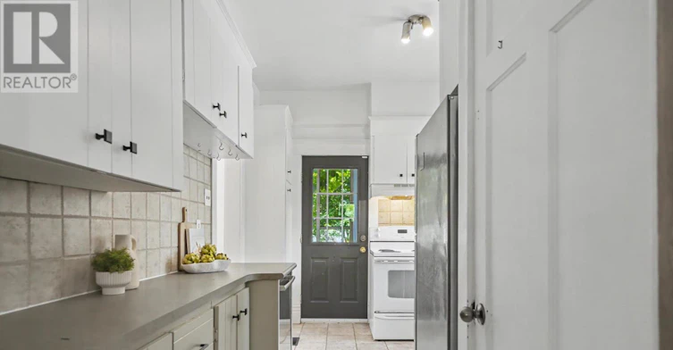 31 Gerrard Street, London, ON, N6C 4C6 - 12