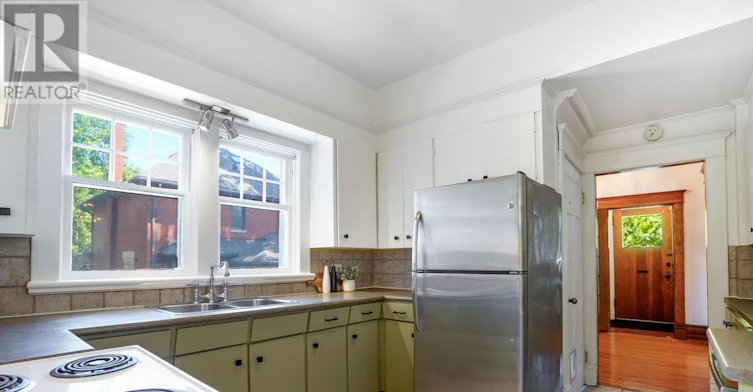 31 Gerrard Street, London, ON, N6C 4C6 - 14