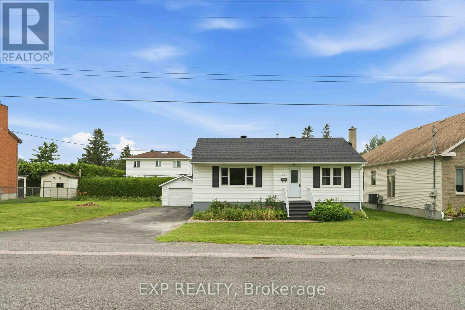 1613 Queensdale Avenue, Ottawa, ON, K1T 1J4