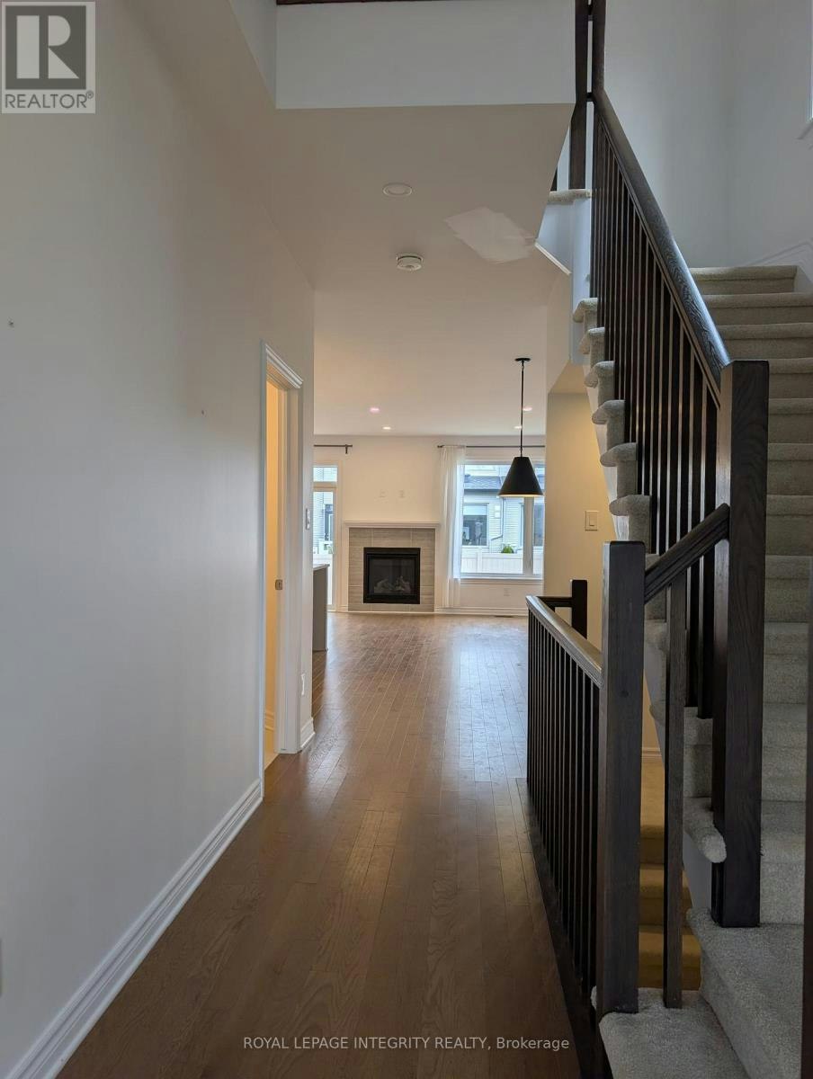 15 Brixton Way, Ottawa, ON, K2S 2N9 - 2