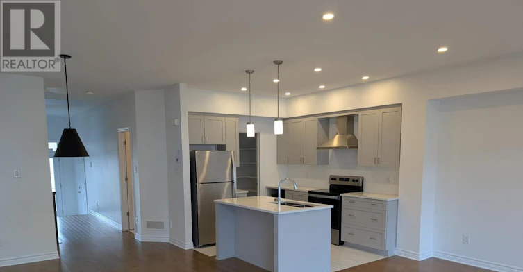 15 Brixton Way, Ottawa, ON, K2S 2N9 - 4