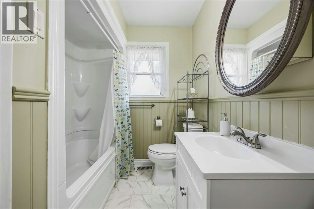 UPPER-993 Highway Drive, Sarnia, ON, N7S 1X4 - 15