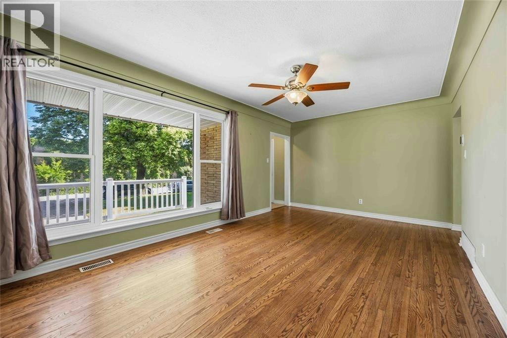 UPPER-993 Highway Drive, Sarnia, ON, N7S 1X4 - 4