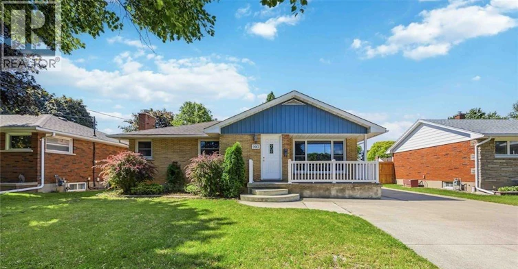 UPPER-993 Highway Drive, Sarnia, ON, N7S 1X4